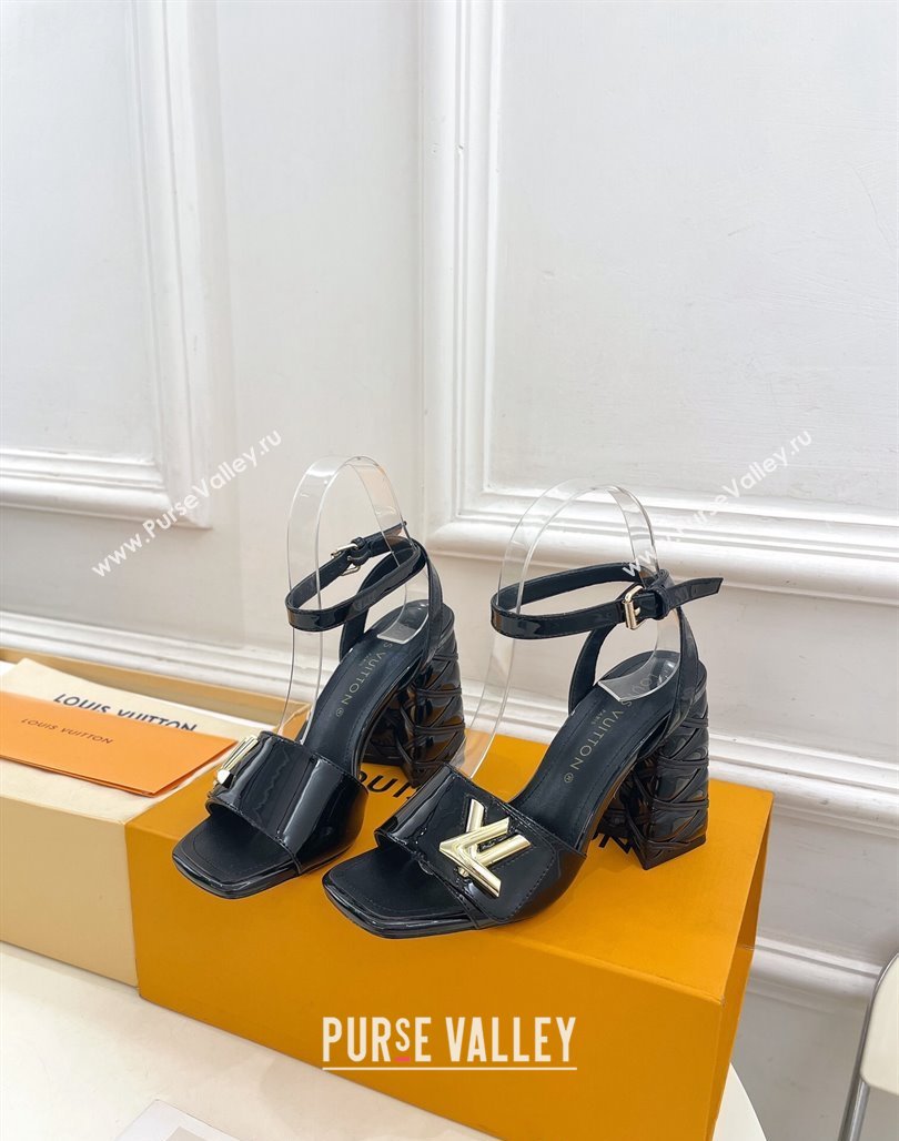 Louis Vuitton Shake Strap Sandals 9cm with Quilted Heel in Patent Calfskin Black 2024 0426 (MD-240426087)