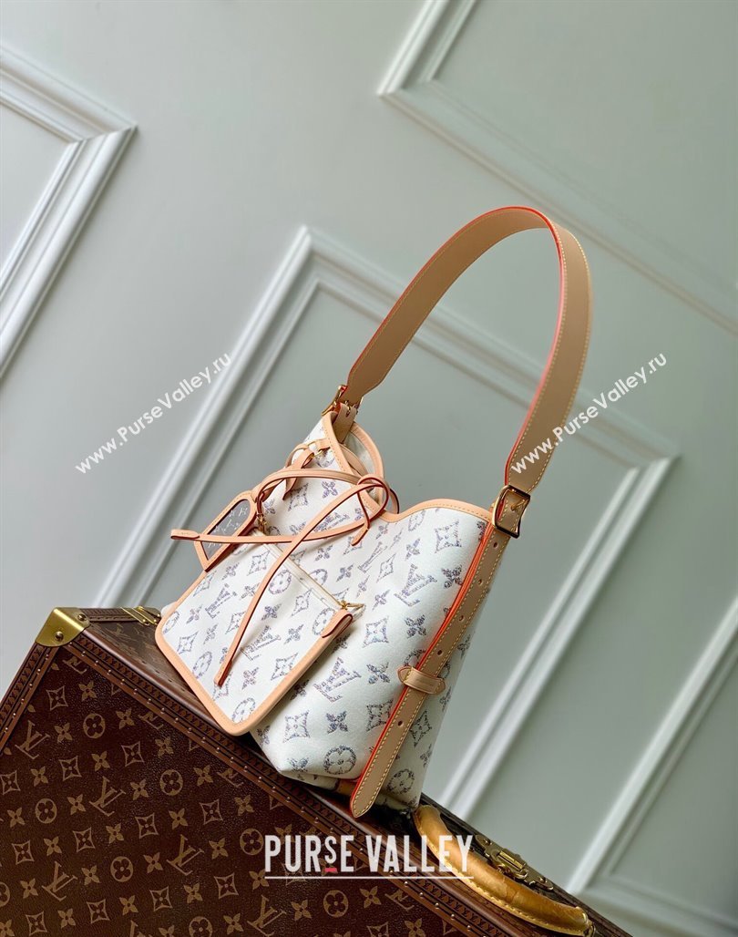 Louis Vuitton CarryAll PM Hobo bag in Multicolor Beige Monogram Jacquard Fabric M24707 2024 (KI-240521035)