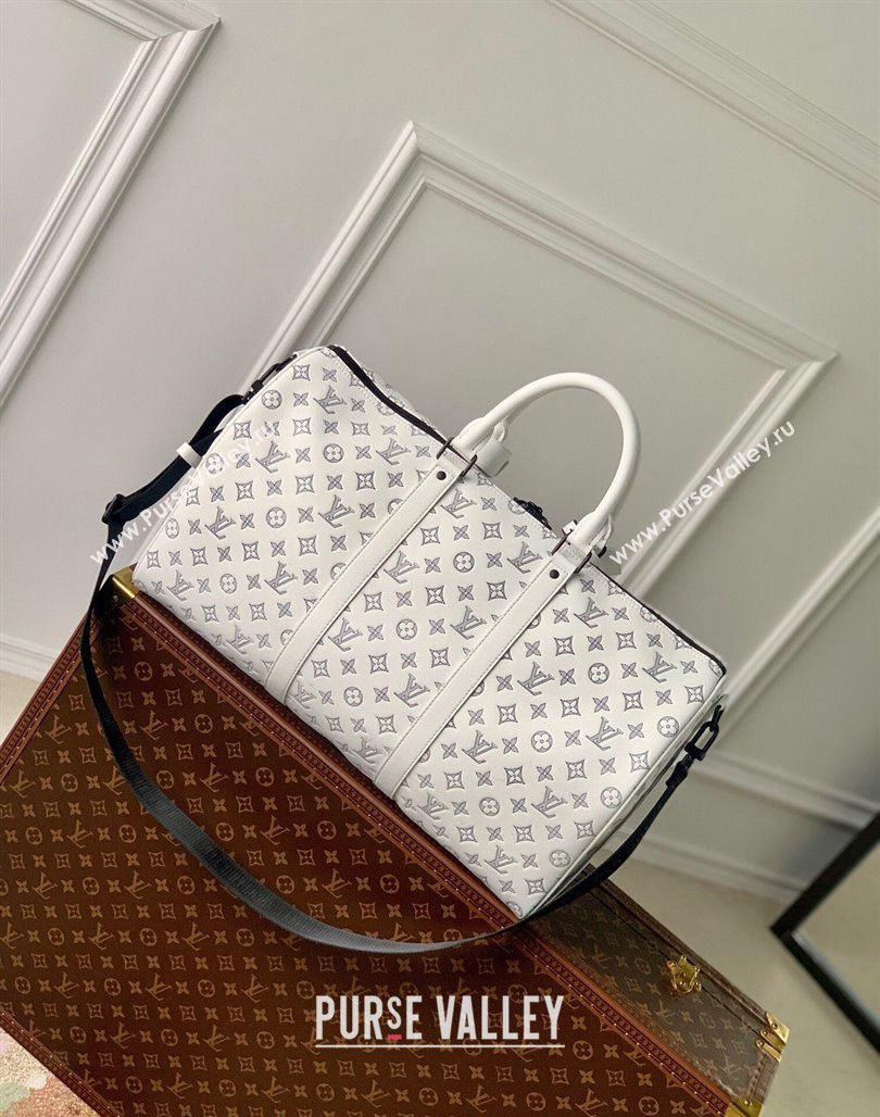 Louis Vuitton Keepall Bandouliere 50 Travel bag in Monogram Shadow Calfskin M24954 White/Navy Blue 2024 (KI-240520016)