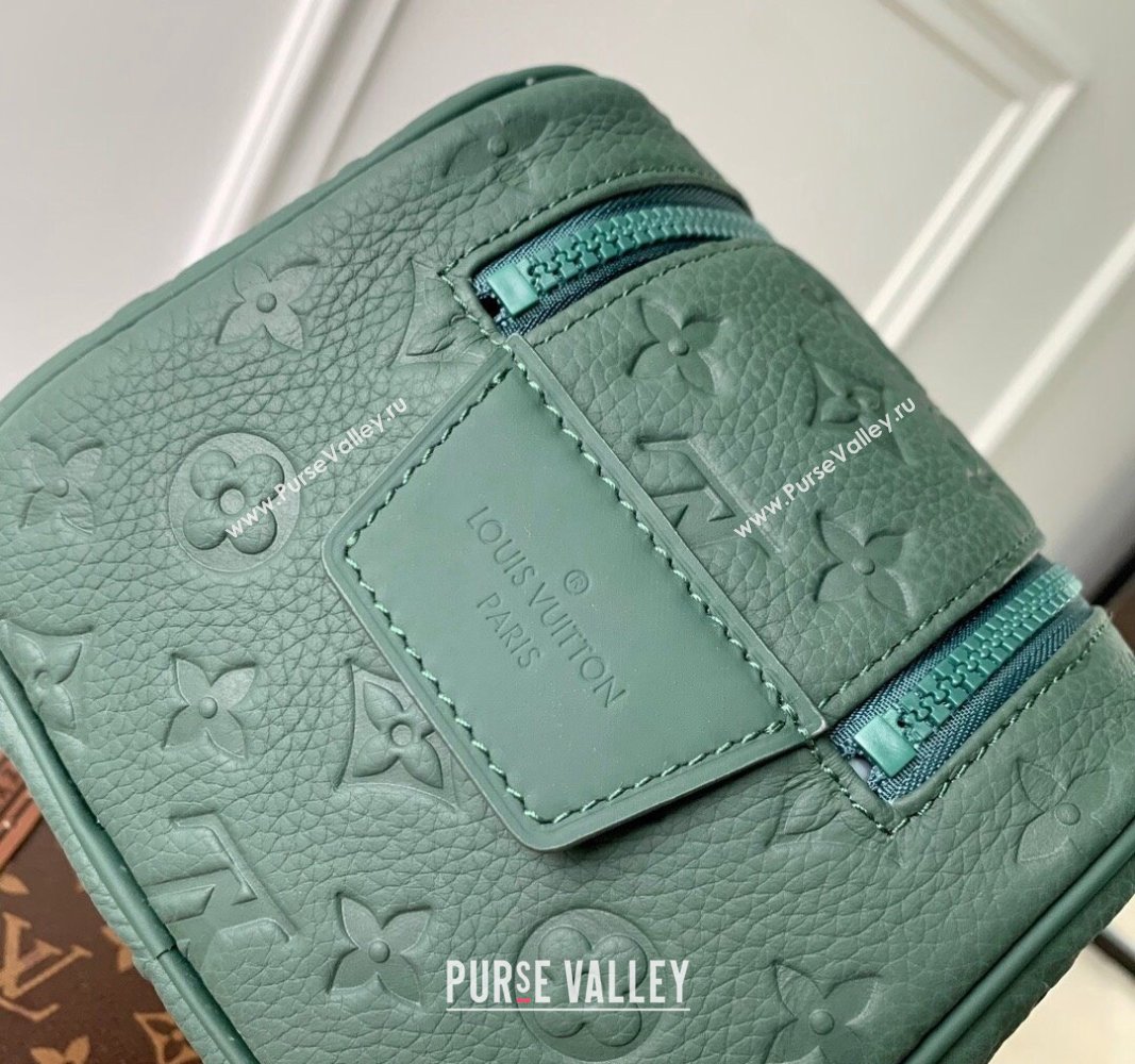 Louis Vuitton Dopp Kit Clutch in Forest Green Taurillon Monogram Leather M24442 2024 (KI-240520032)