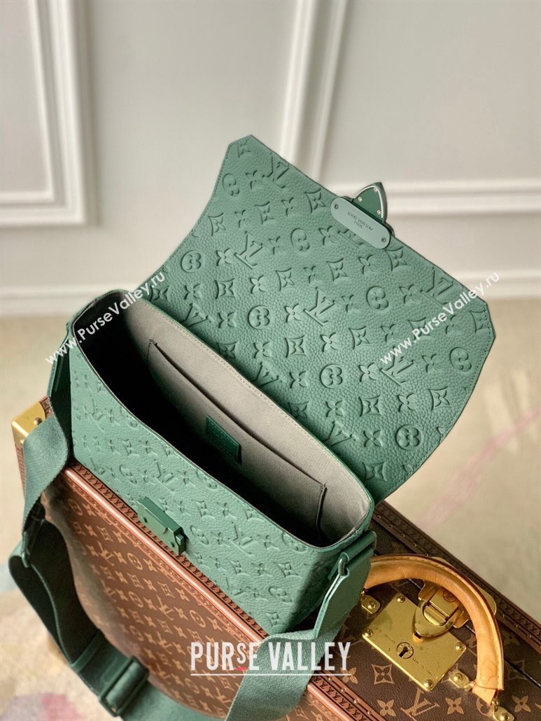 Louis Vuitton S-Cape Messenger Bag in Forest Green Taurillon Monogram Leather M24439 2024 (KI-240520034)