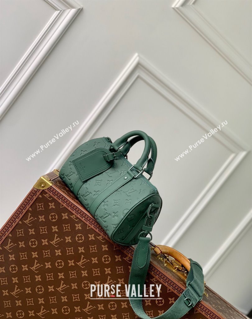 Louis Vuitton Keepall Bandouliere 25 bag in Forest Green Taurillon Monogram Leather M24432 2024 (KI-240520035)