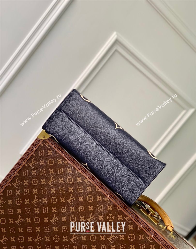 Louis Vuitton OnTheGo MM Tote Bag in Monogram Empreinte Leather Navy Blue/White M47084 2024 (KI-240520042)