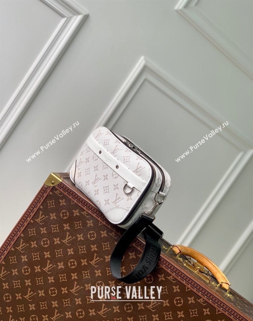 Louis Vuitton Alpha Messenger bag in Leather and Monogram Canvas M31069 Optic White 2024 (KI-240520102)