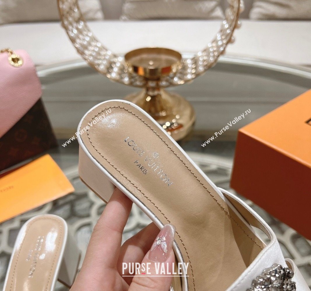 Louis Vuitton LV Met Satin Heel Slide Sandals 5.5cm with Strass White 2024 0606 (MD-240606099)