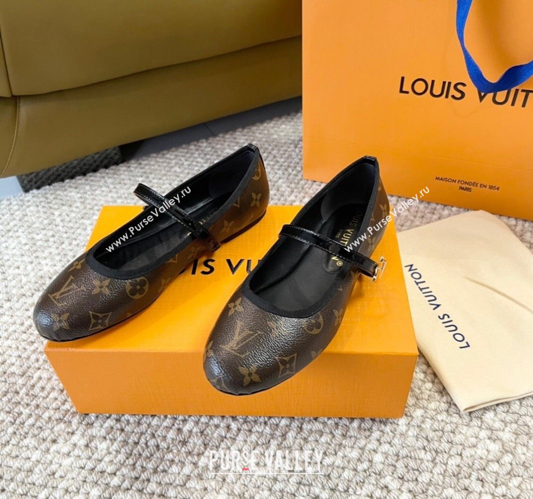 Louis Vuitton Romy Flat Ballerinas in Monogram Canvas 2024 0606 (MD-240606160)