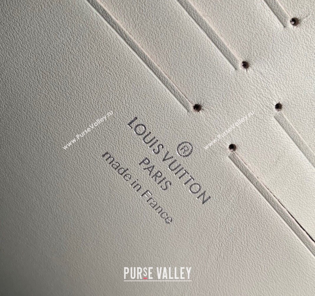 Louis Vuitton Pochette Voyage MM Pouch in Monogram Leather White 2024 M61692 (KI-240626022)