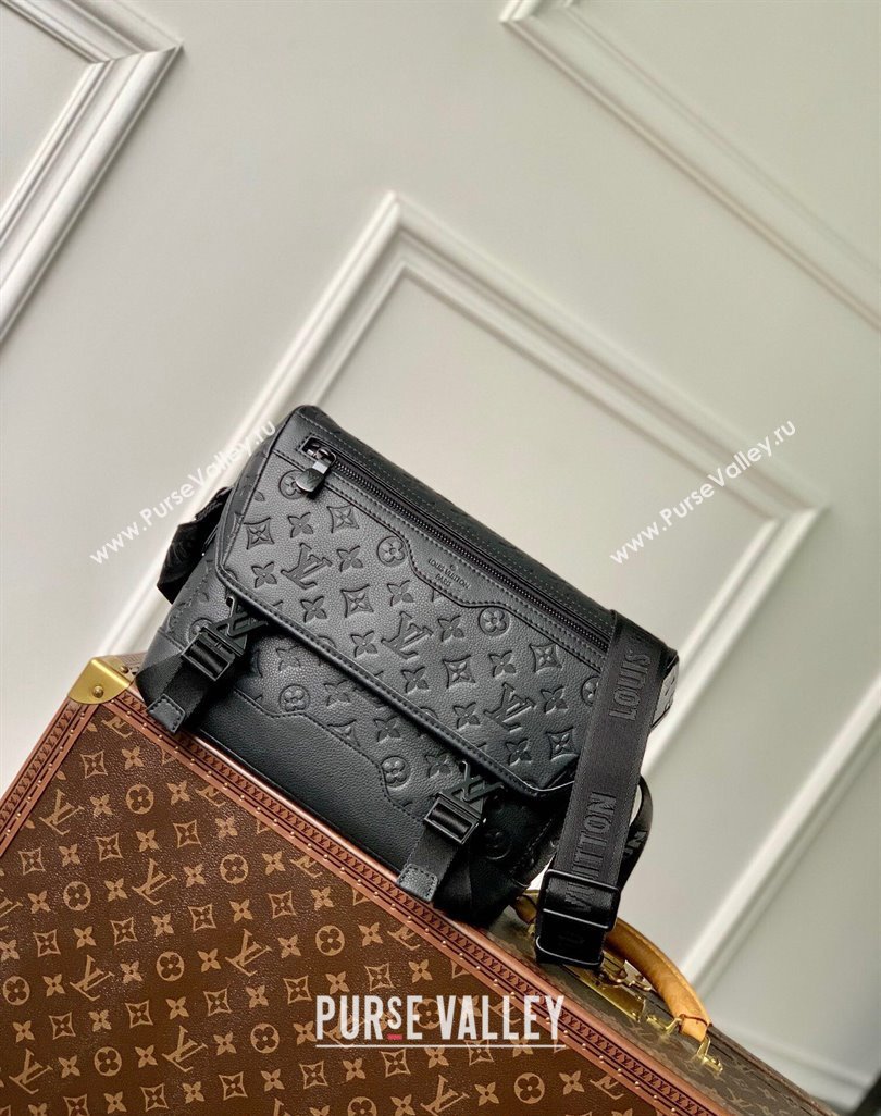 Louis Vuitton Mens Messenger Voyager PM bag in Black Monogram Shadow leather M25121 2024 (KI-240625061)