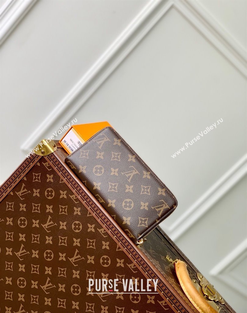 Louis Vuitton Zippy Wallet in Monogram Canvas with Pink Rabbit M83689 2024 Animal Objects (KI-240625062)