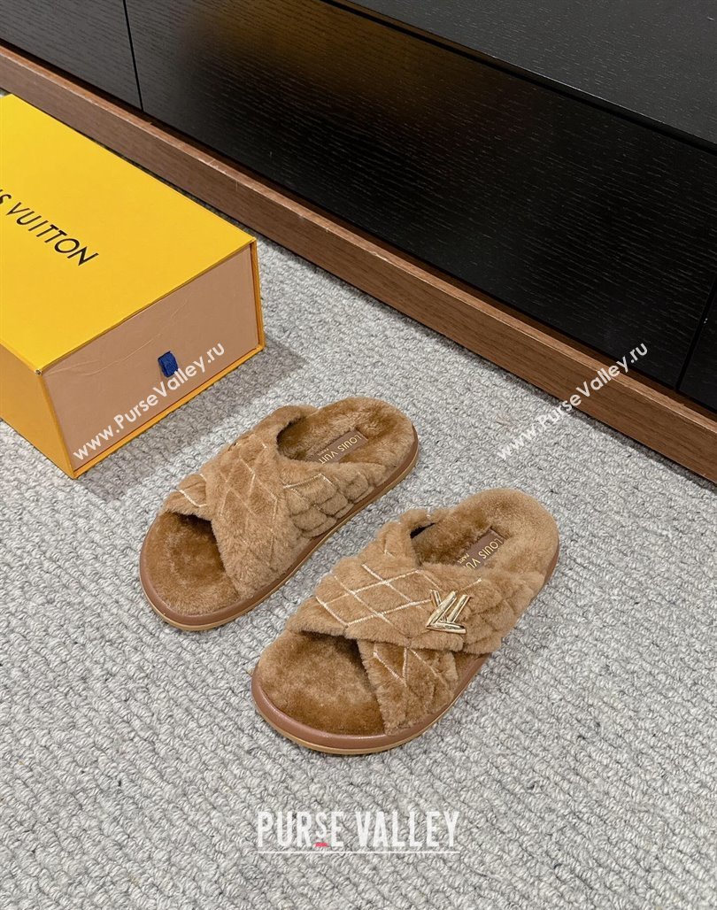 Louis Vuitton LV Bliss Comfort Flat Slides Sandals in Wool Camel Brown 2024 0703 (SS-240703082)