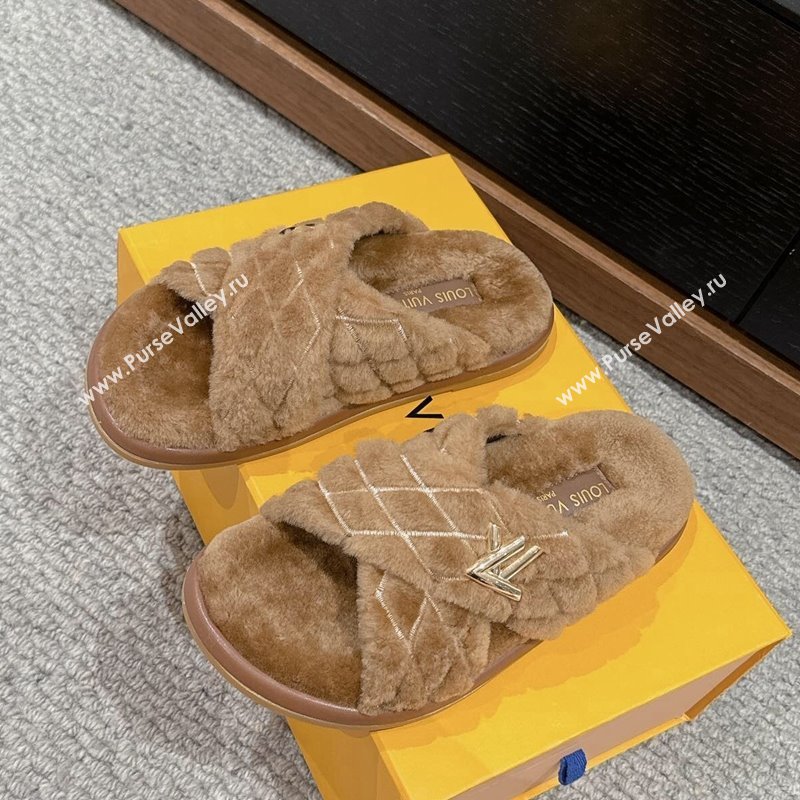 Louis Vuitton LV Bliss Comfort Flat Slides Sandals in Wool Camel Brown 2024 0703 (SS-240703082)