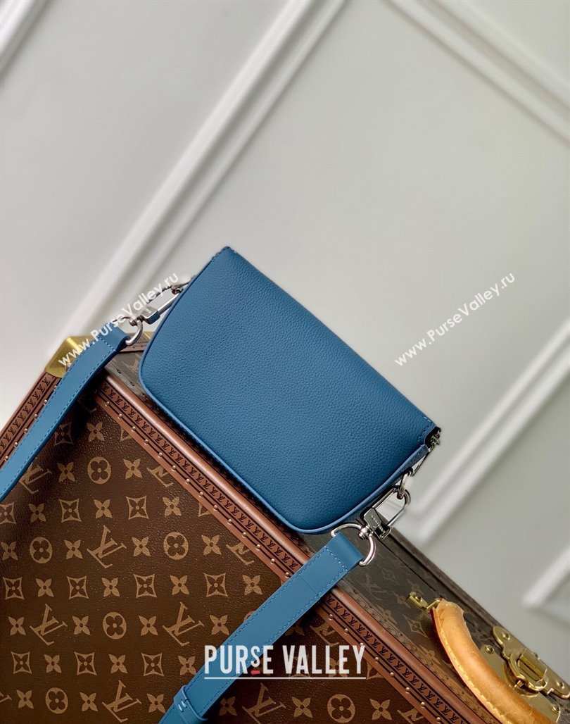 Louis Vuitton Pilot Wearable Wallet in Cowhide Leather M83560 Blue 2024 (KI-240717009)