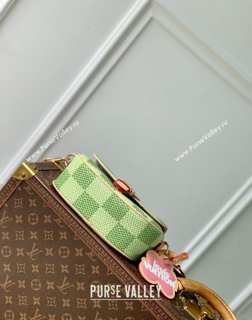 Louis Vuitton Mens Montsouris Messenger bag in Green Damier Golf Canvas N40665 2024 (KI-240807035)