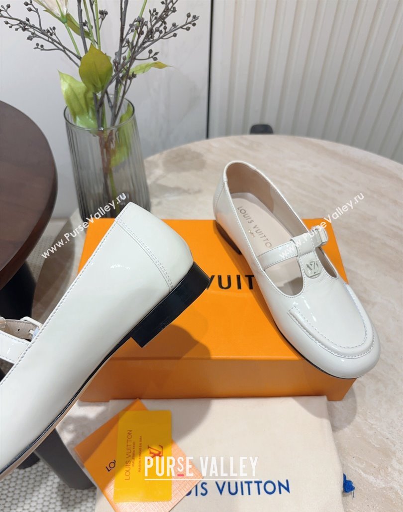 Louis Vuitton Soho Flat Mary Janes Flat Loafers in Naplak Leather White 2024 (KL-240815088)