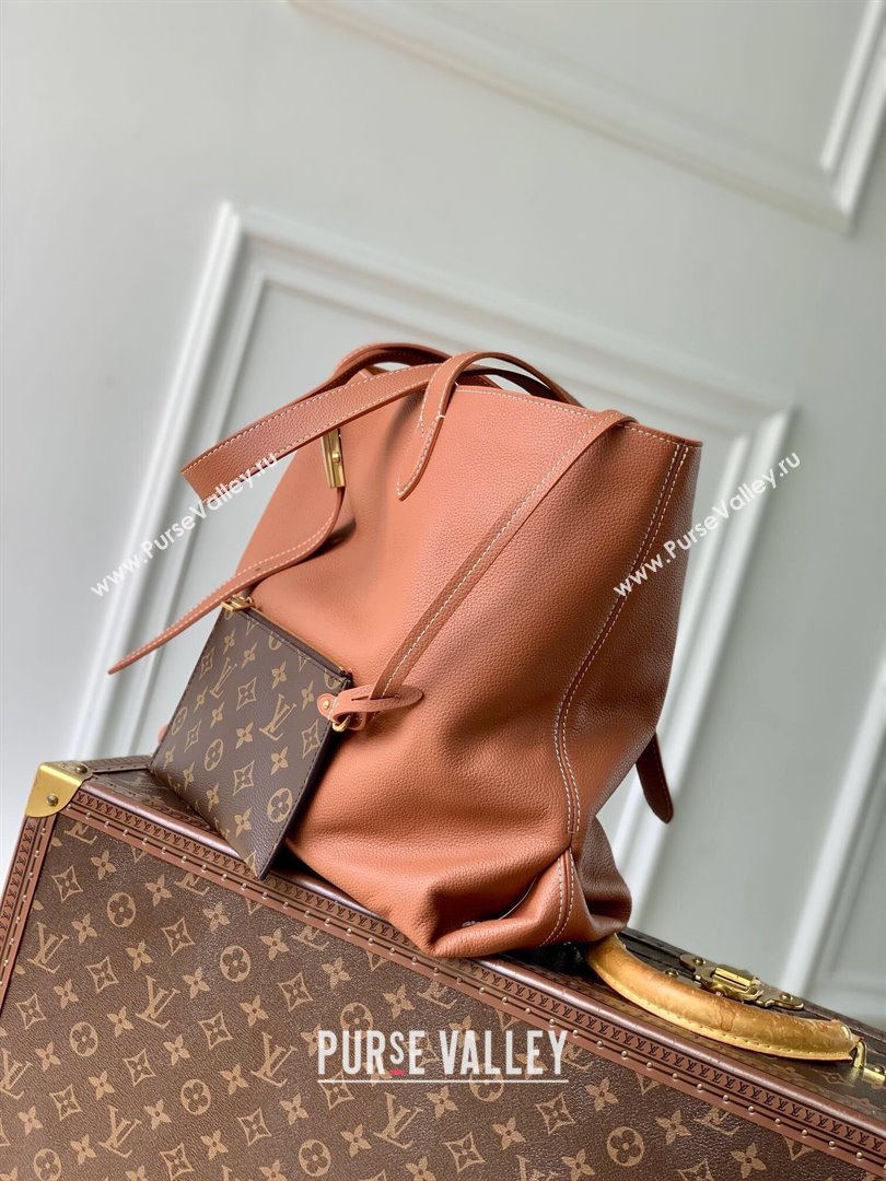 Louis Vuitton Low Key Cabas MM Tote bag in Grained Calfskin M25342 Cognac Brown 2024 (KI-240829059)