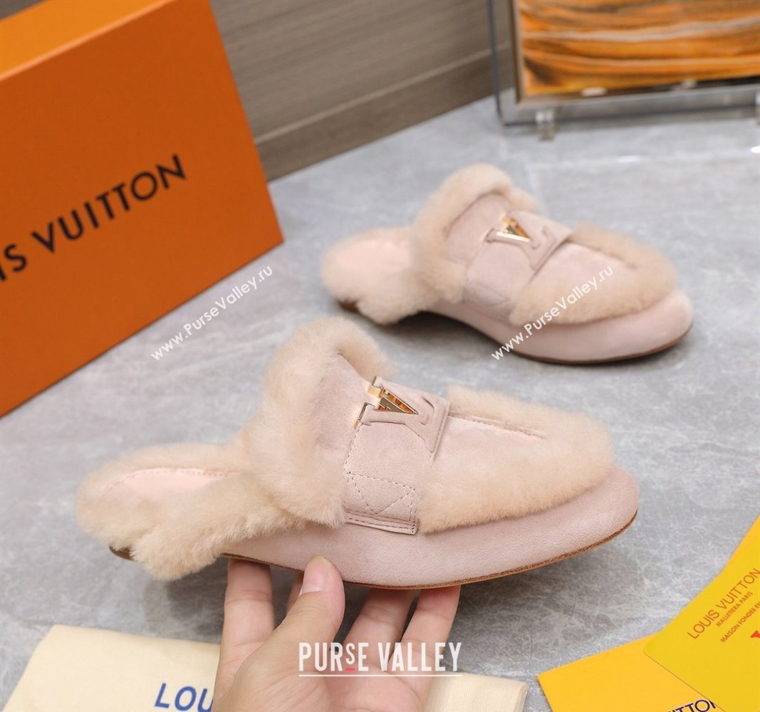 Louis Vuitton LV Capri Open Back Loafers/Flat Mules in Suede and Wool Light Pink 2024 (MD-240905093)