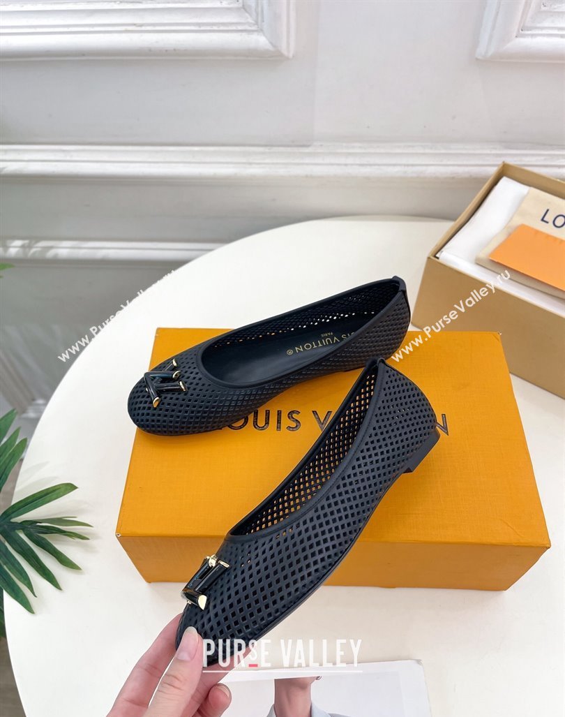 Louis Vuitton Shake Flat Ballerinas Flat in Perforated Leather Black 2024 (MD-240905106)