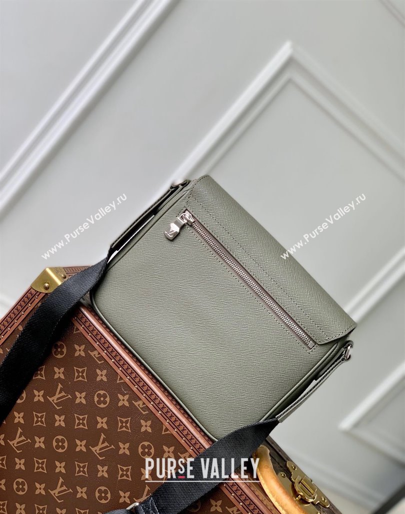 Louis Vuitton District PM Messenger Bag in Taiga Leather M30851 Khaki Green 2024 (KI-240926002)