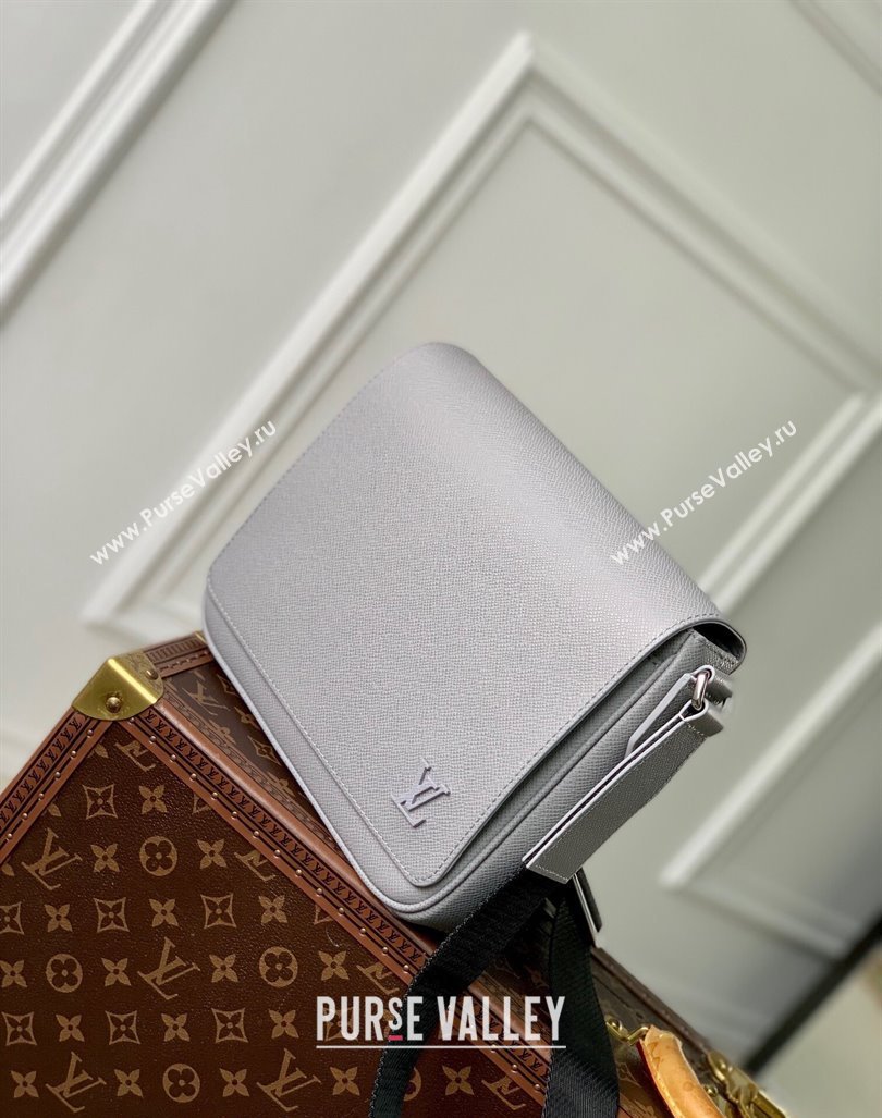 Louis Vuitton District PM Messenger Bag in Taiga Leather M30851 Glacier Grey 2024 (KI-240926003)