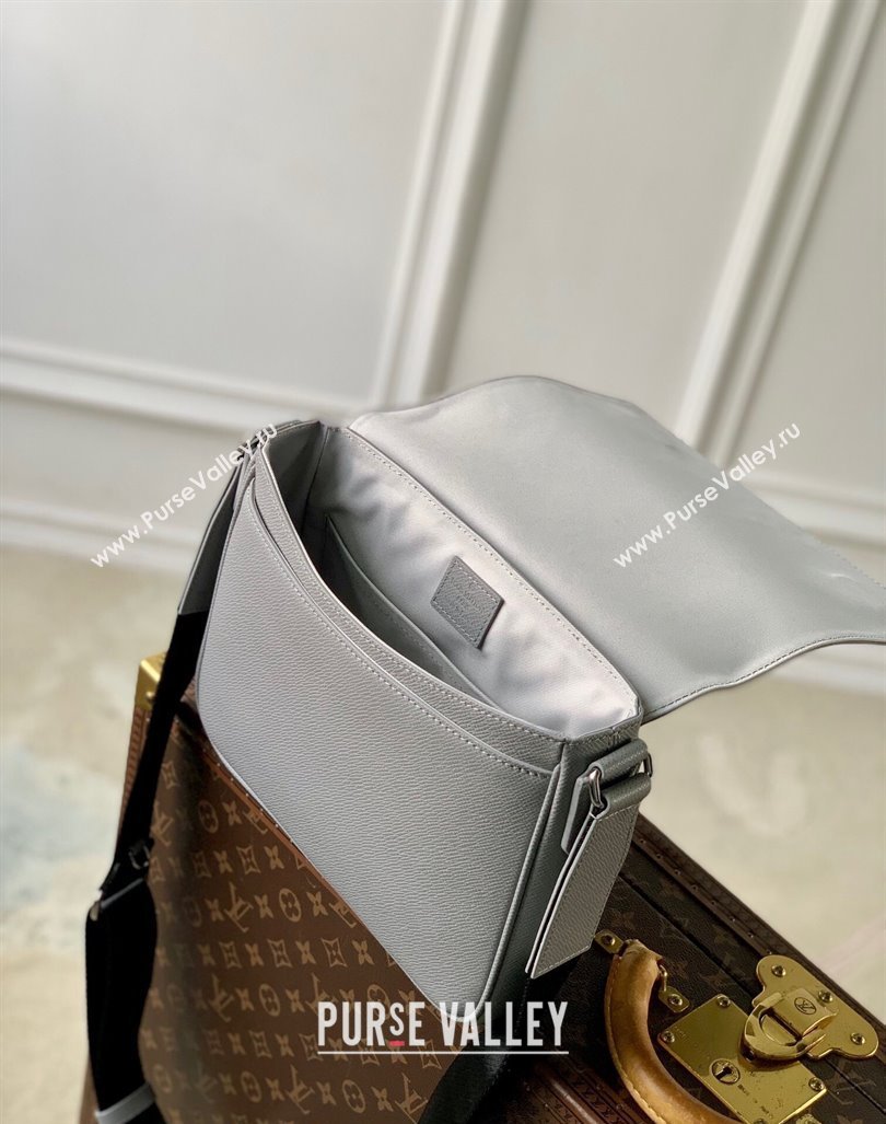 Louis Vuitton District PM Messenger Bag in Taiga Leather M30851 Glacier Grey 2024 (KI-240926003)