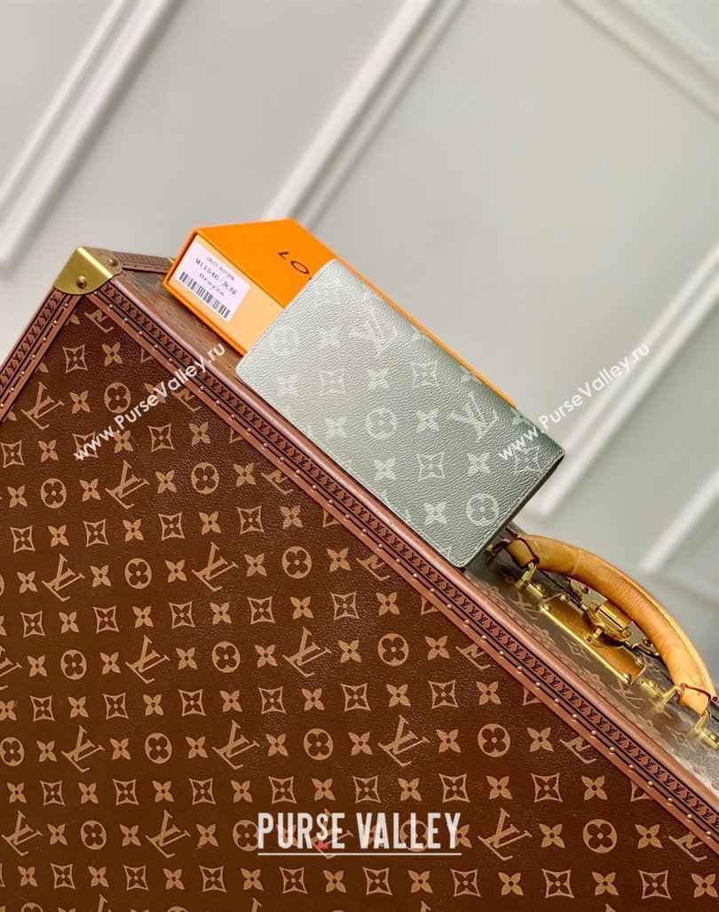 Louis Vuitton Brazza Wallet in Khaki Green Monogram Gradient Canvas M11546 2024 (KI-240925094)