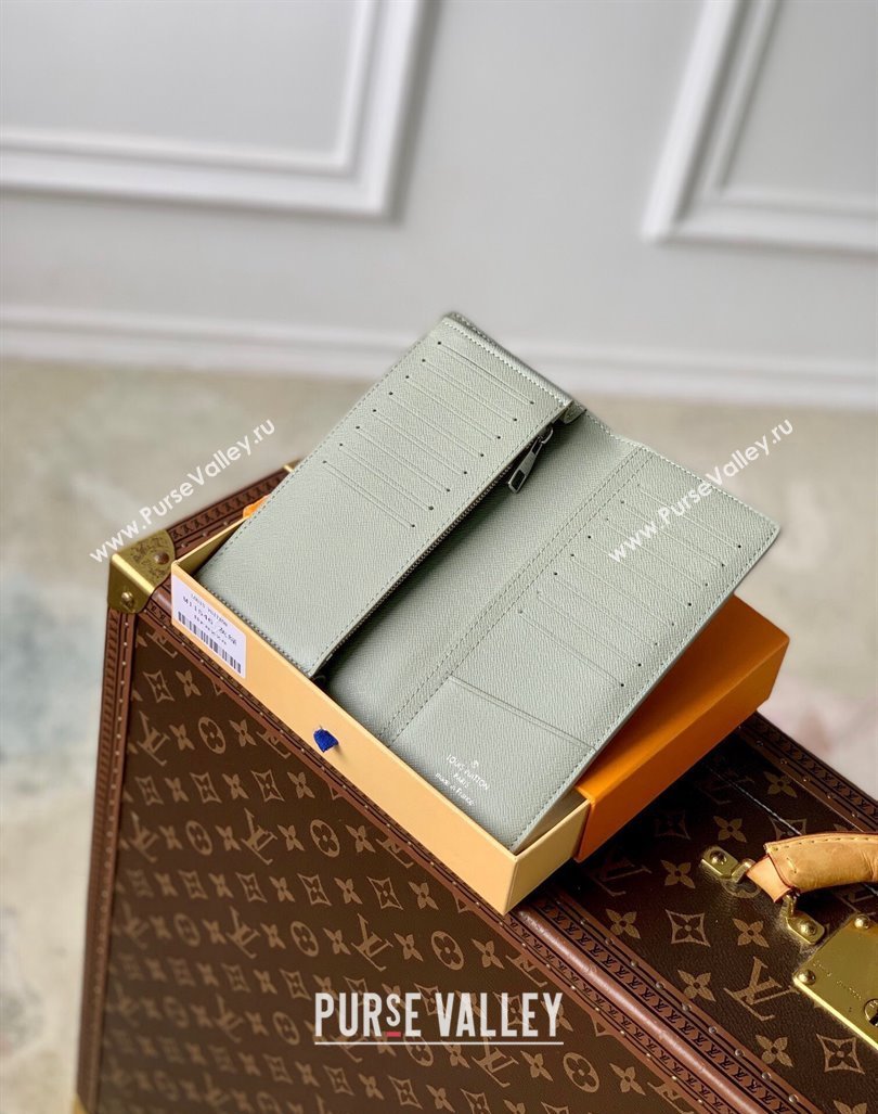 Louis Vuitton Brazza Wallet in Khaki Green Monogram Gradient Canvas M11546 2024 (KI-240925094)