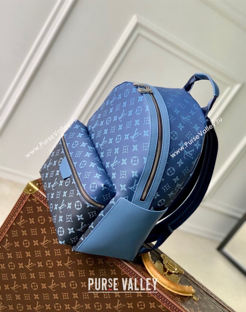 Louis Vuitton Discovery Backpack PM Bag in Navy Blue Monogram Gradient Canvas M11590 2024 (KI-240925089)