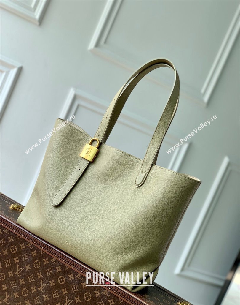 Louis Vuitton Low Key Cabas MM Tote bag in Grained Calfskin M25343 Clay Green 2024 (KI-240926030)