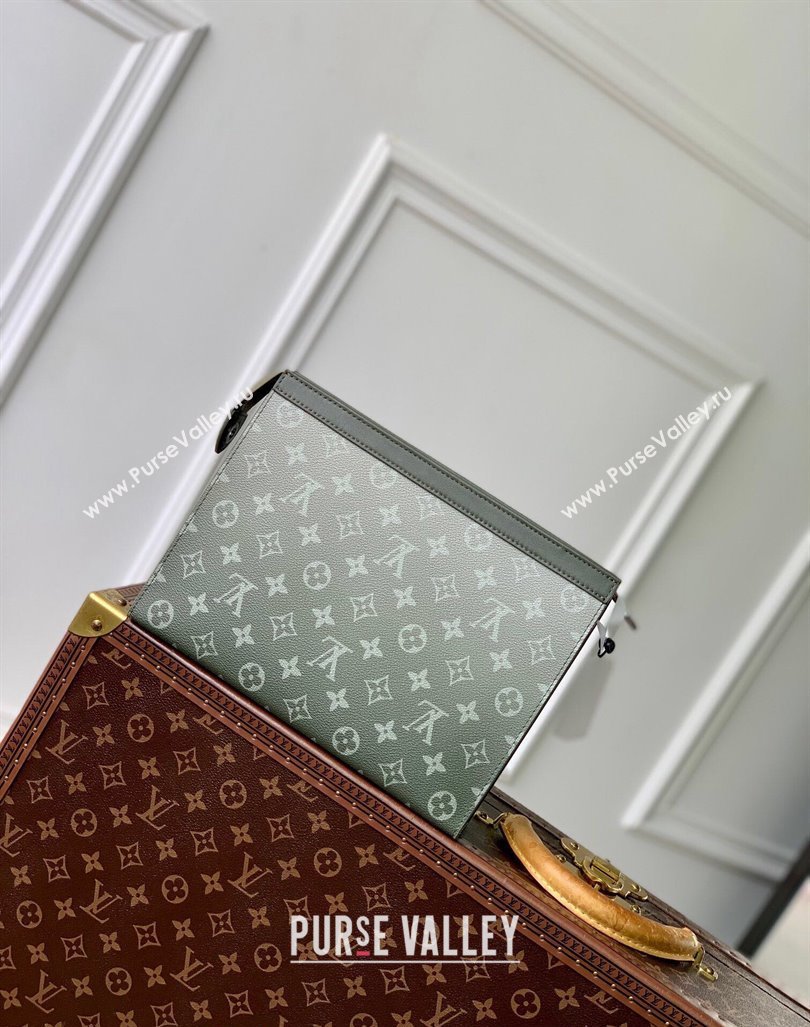 Louis Vuitton Pochette Voyage MM Pouch in Khaki Green Monogram Gradient Canvas M61692 2024 (KI-240925097)