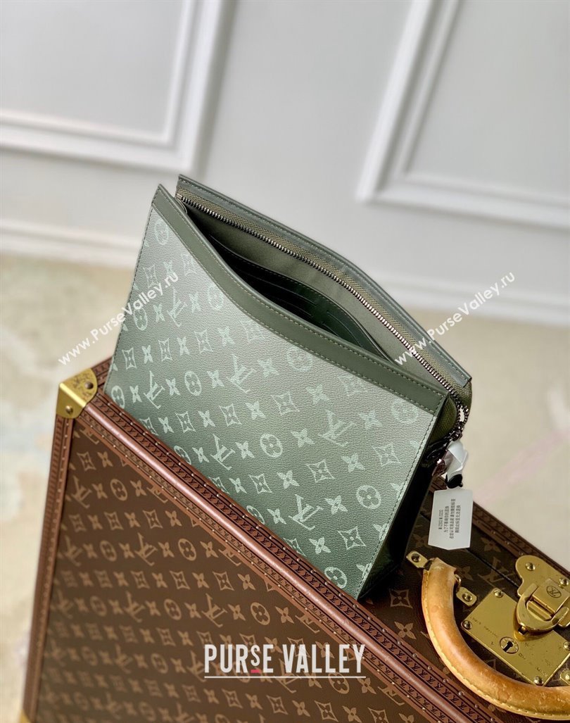 Louis Vuitton Pochette Voyage MM Pouch in Khaki Green Monogram Gradient Canvas M61692 2024 (KI-240925097)