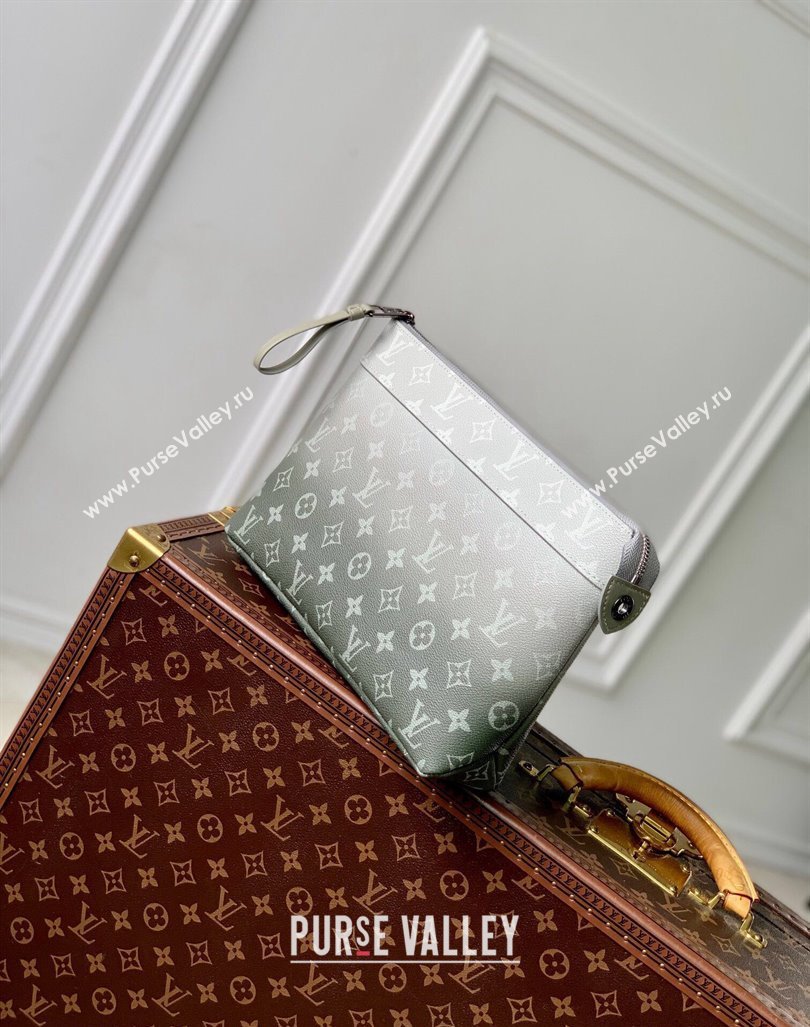 Louis Vuitton Pochette Voyage Souple Pouch in Khaki Green Monogram Gradient Canvas M11545 2024 (KI-240925099)