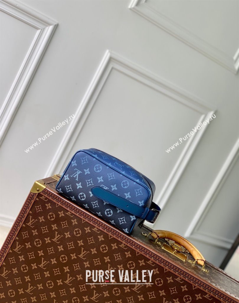 Louis Vuitton Locker Dopp Kit Clucth in Navy Blue Monogram Gradient Canvas M11559 2024 (KI-240925101)