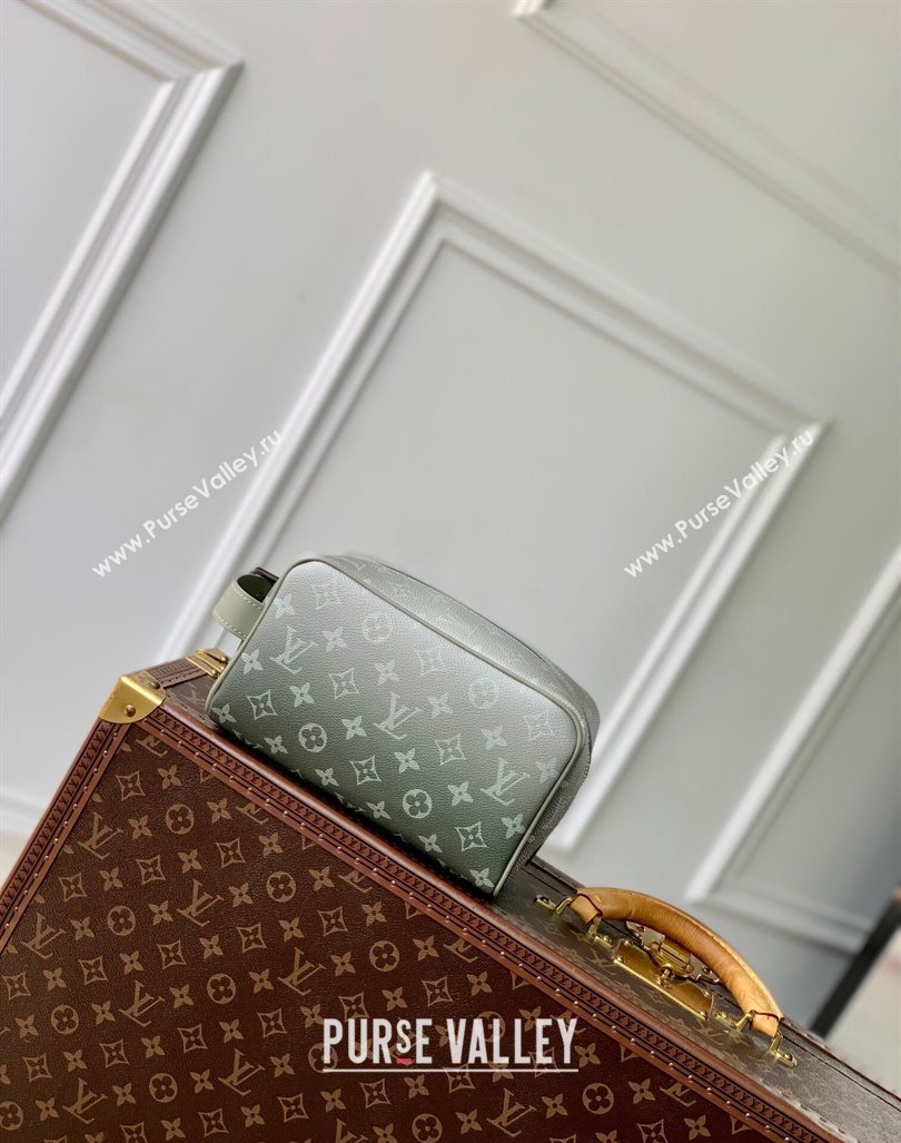 Louis Vuitton Locker Dopp Kit Clucth in Khaki Green Monogram Gradient Canvas M11559 2024 (KI-240925102)