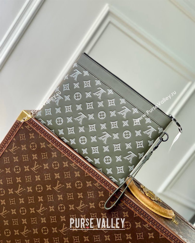 Louis Vuitton Pochette To-Go Pouch in Monogram Shadow Leather Green/White 2024 M81570 (KI-241104087)