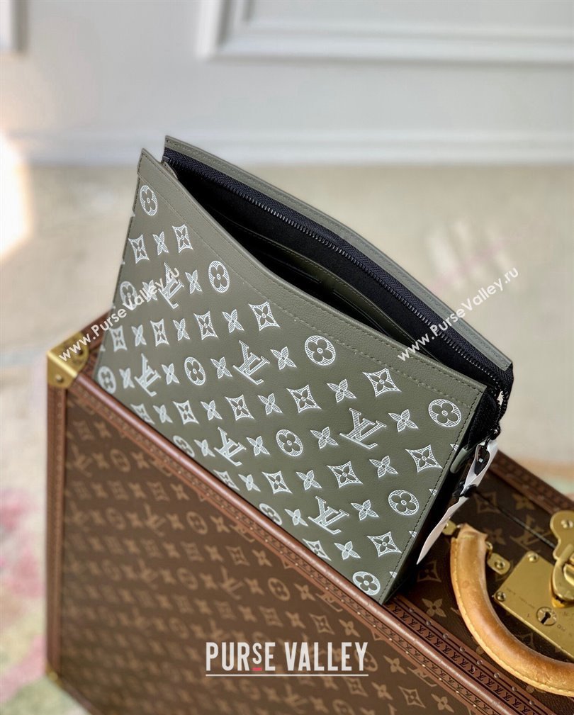 Louis Vuitton Pochette Voyage MM Pouch in Monogram Shadow Leather Green/White 2024 M61692 (KI-241104089)