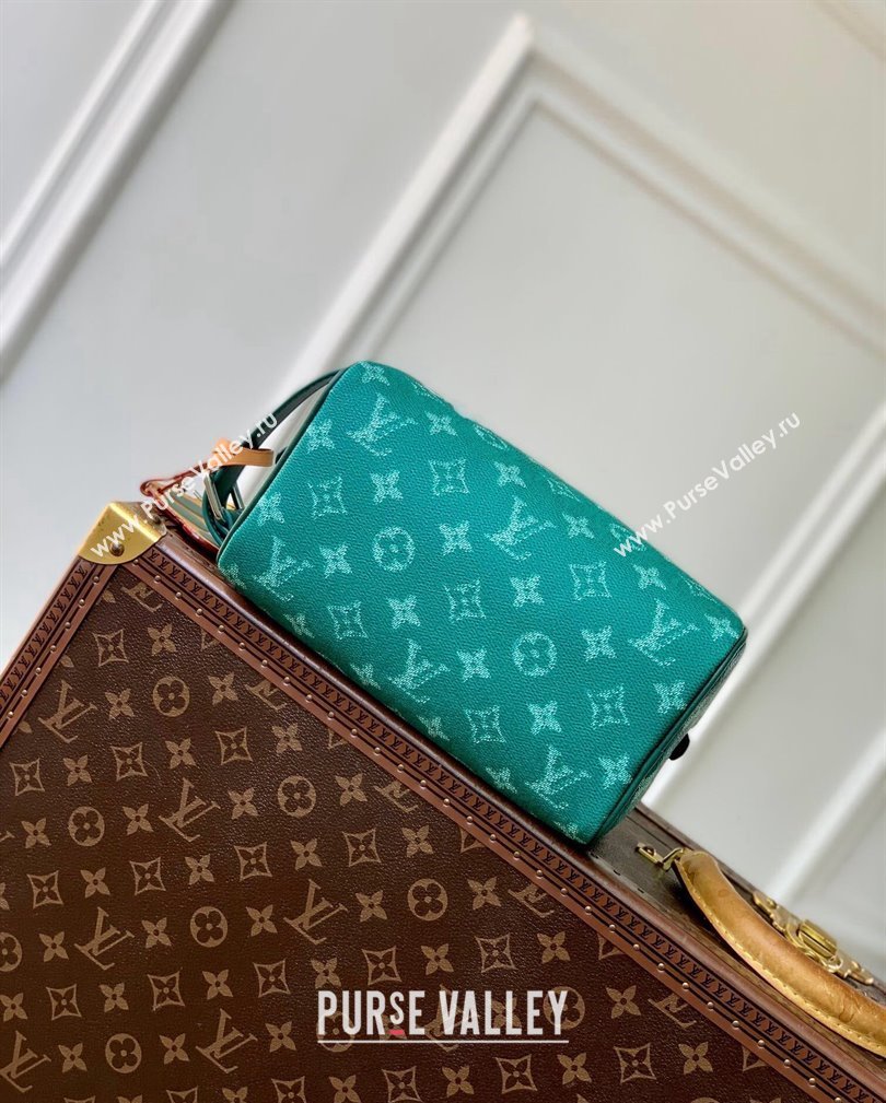 Louis Vuitton Locker Dopp Kit Clucth in Green Monogram Heritage Canvas M12688 2024 (KI-241105001)