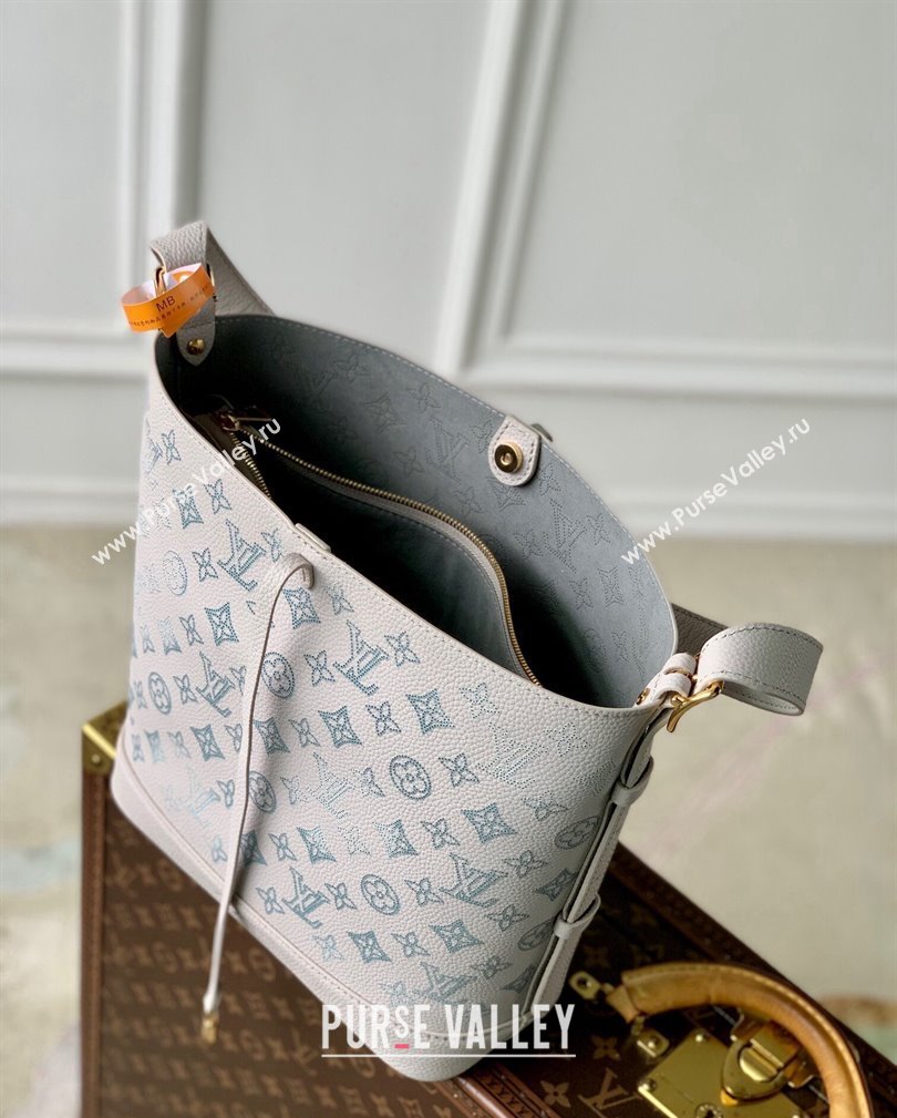 Louis Vuitton Flore Bucket Bag in Mahina Perforated Leather M12496 Brume Grey/Blue 2024 (KI-241105010)