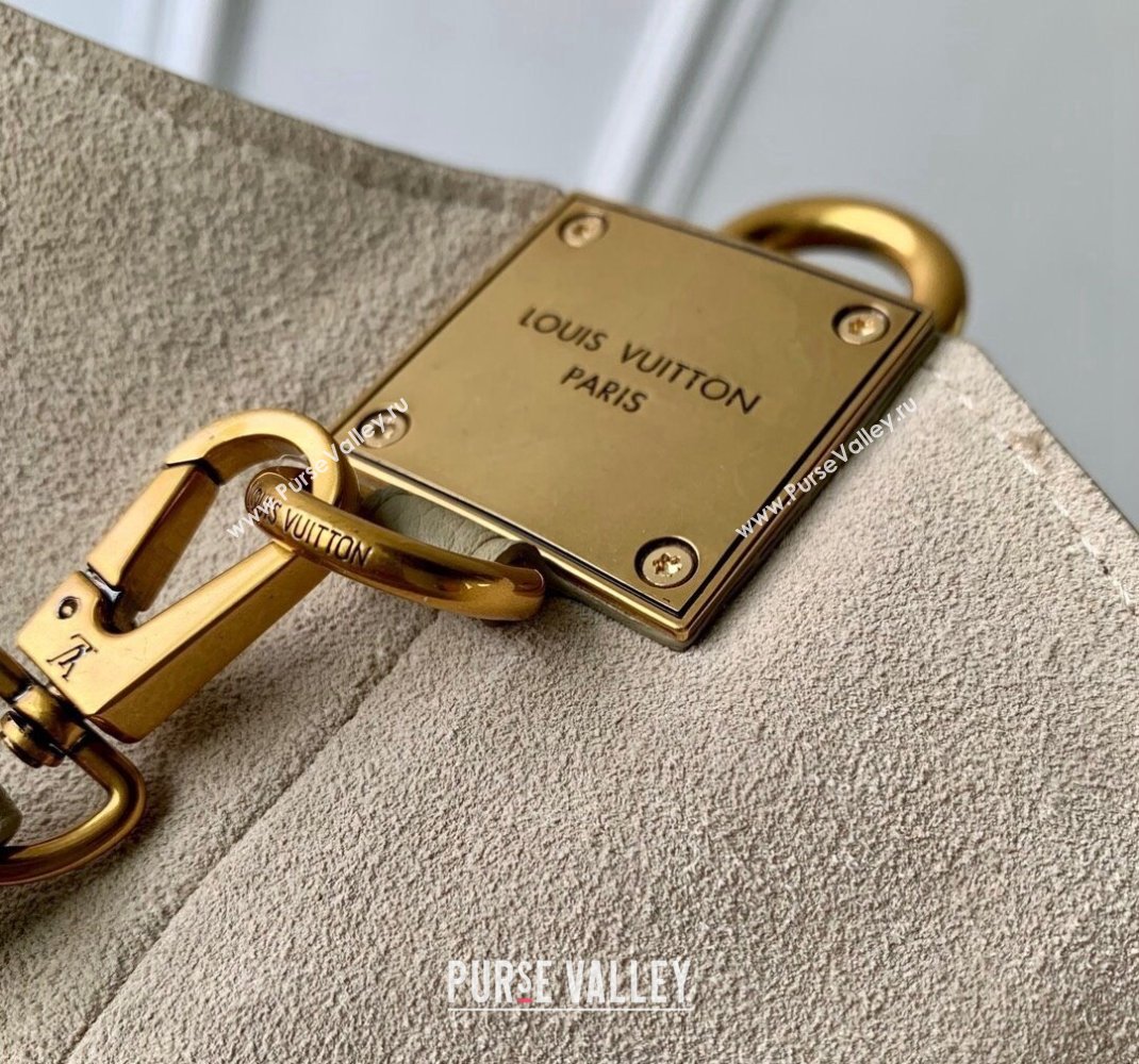 Louis Vuitton Low Key Hobo MM Bag in Grained Calfskin M24988 Clay Green 2024 (KI-241105025)