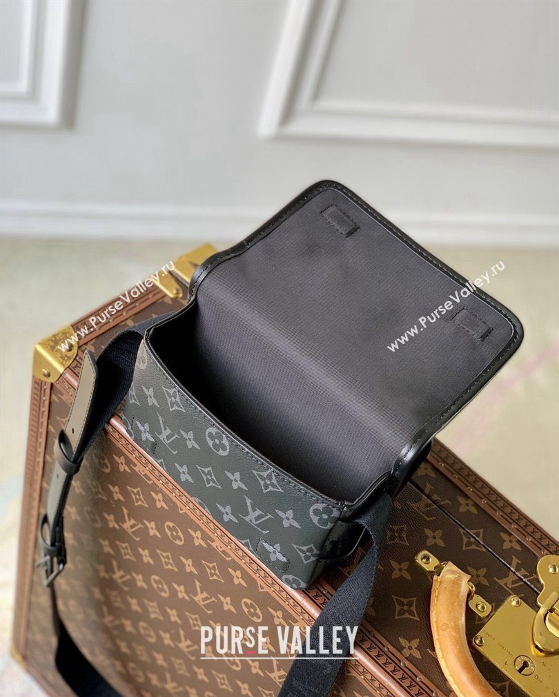 Louis Vuitton Mens Bosphore Wearable Wallet Mini Bag in Black Monogram Eclipse Canvas 2024 M12599 (KI-241105030)