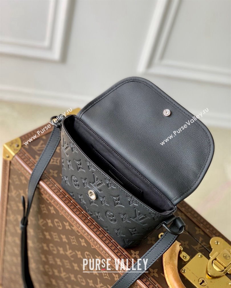 Louis Vuitton Mens Pulse Wearable Wallet Bag in Black Monogram Shadow Leather 2024 M12636 (KI-241105028)