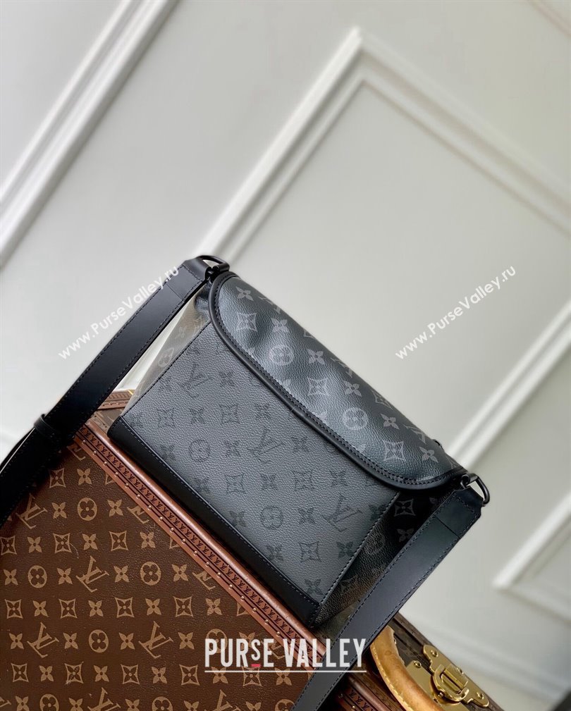 Louis Vuitton Mens Pulse Messenger Bag in Black Monogram Eclipse Canvas 2024 M12681 (KI-241105031)