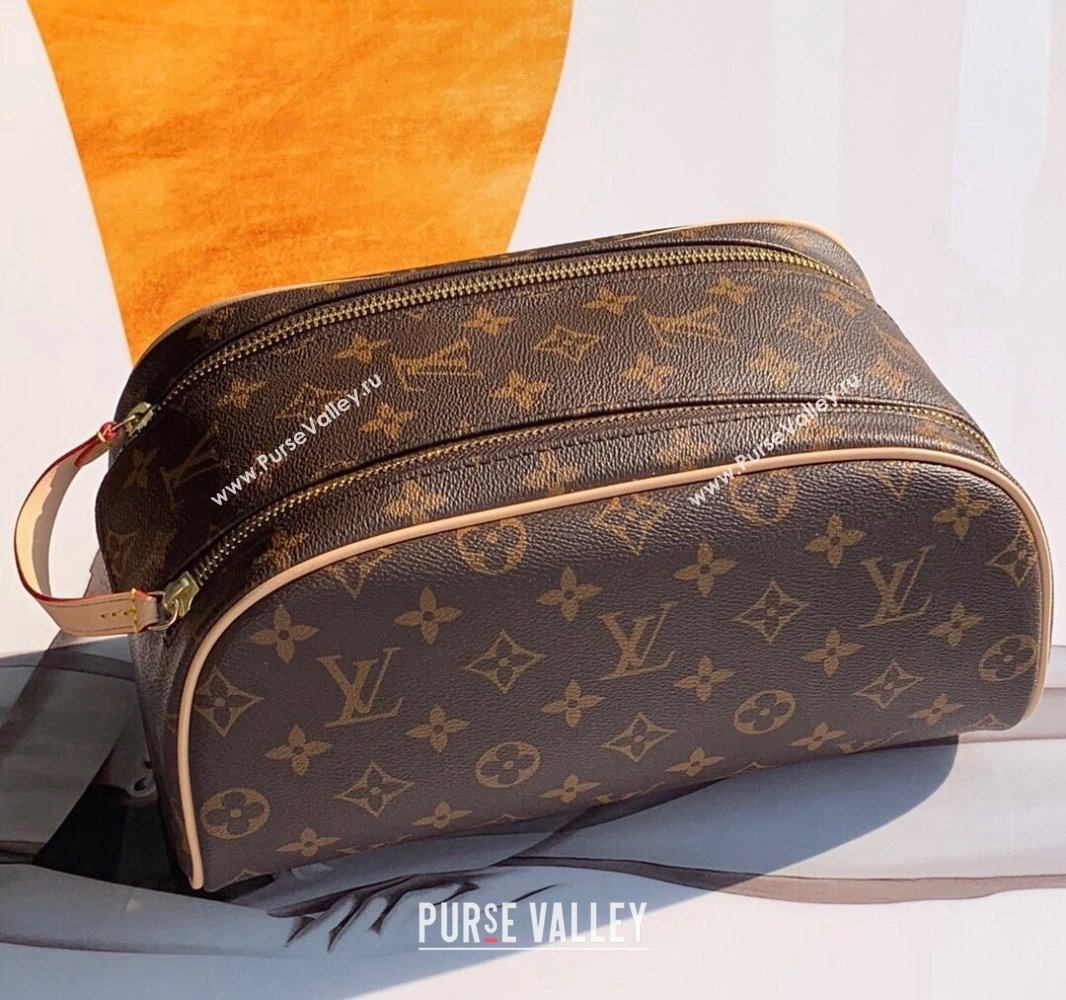 Louis Vuitton Dopp Kit Toiletry Bag in Brown Monogram Canvas 2024 M47528 (KI-241104079)