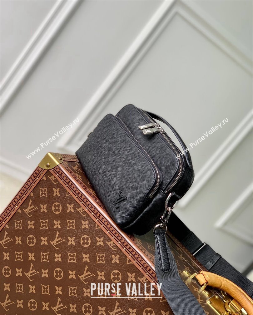 Louis Vuitton Mens Avenue Messenger bag in Taiga Leather M11657 Black 2024 (KI-241105058)