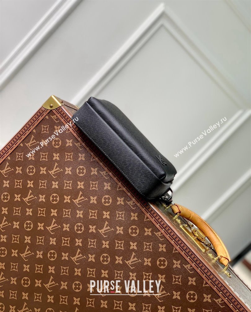 Louis Vuitton Mens Avenue Messenger bag in Taiga Leather M11657 Black 2024 (KI-241105058)