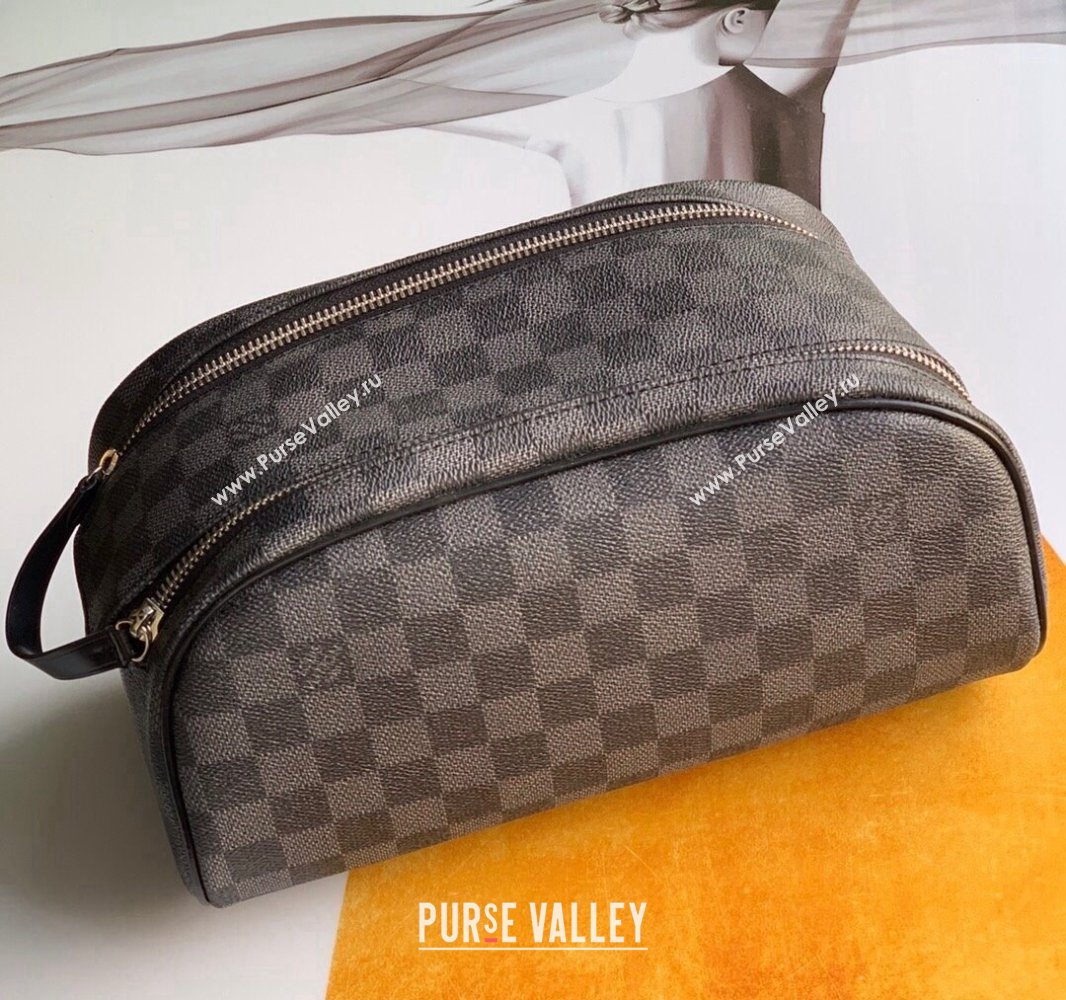 Louis Vuitton Dopp Kit Toiletry Bag in Black Damier Graphite Canvas 2024 M47527 (KI-241104080)