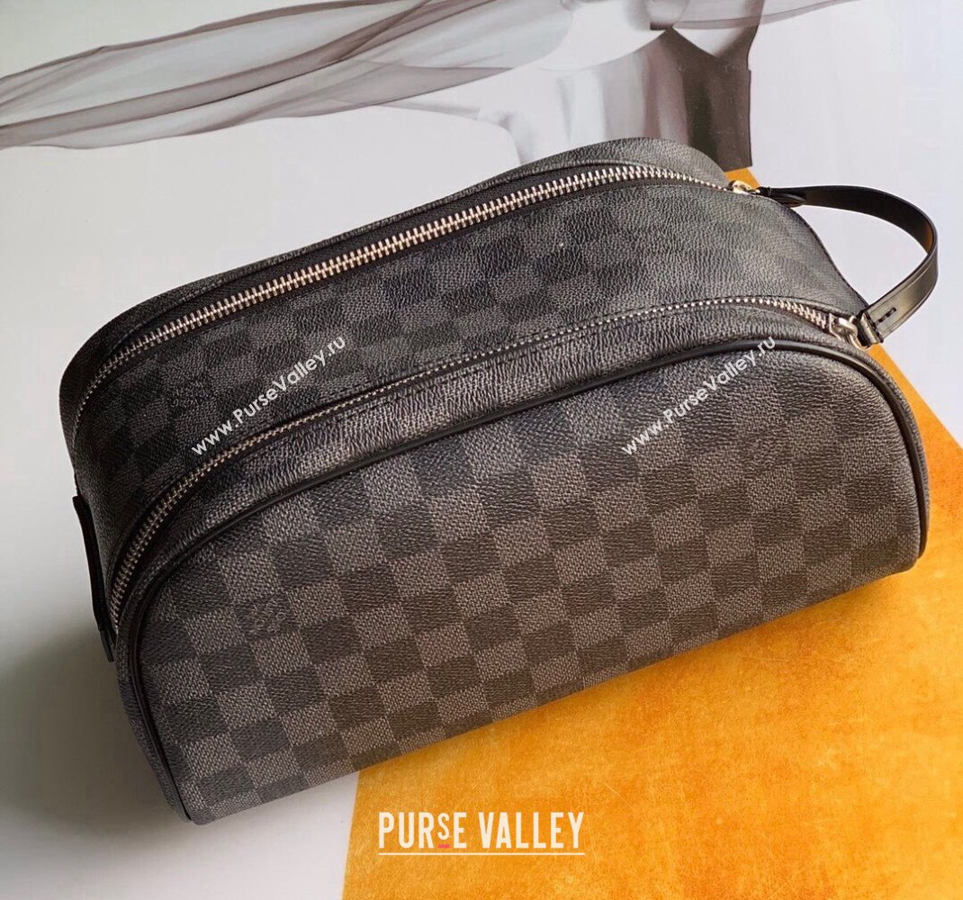 Louis Vuitton Dopp Kit Toiletry Bag in Black Damier Graphite Canvas 2024 M47527 (KI-241104080)