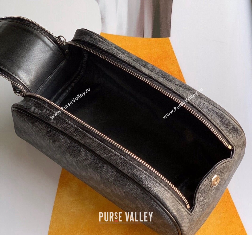 Louis Vuitton Dopp Kit Toiletry Bag in Black Damier Graphite Canvas 2024 M47527 (KI-241104080)