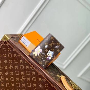 Louis Vuitton Passport Cover in Vivienne Print Monogram Canvas M12237 2024 Candy Factory Collection (KI-241105089)