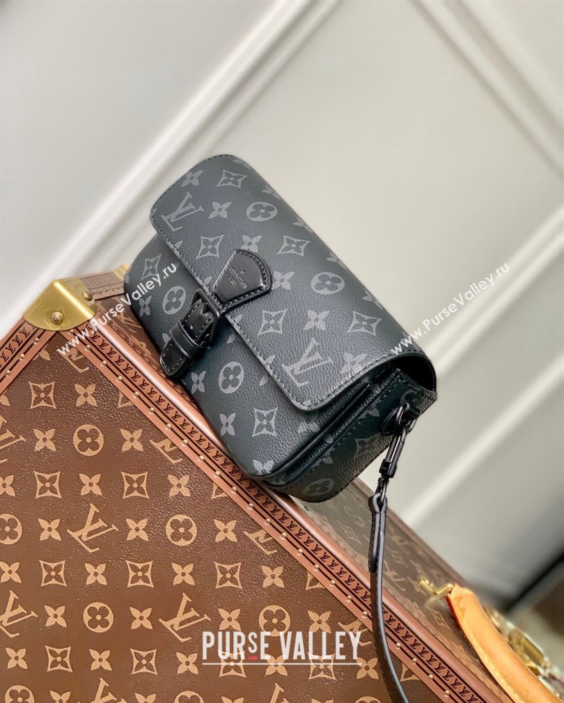 Louis Vuitton Mens Montsouris Wearable Wallet Bag in Black Monogram Eclipse Canvas 2024 M83567 (KI-241105037)