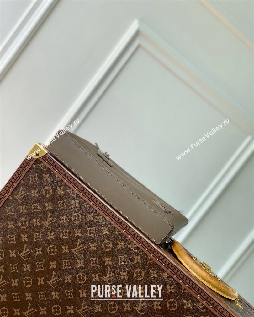 Louis Vuitton Takeoff Pouch in Cowhide Leather M11485 Moka Brown 2024 (KI-241105075)